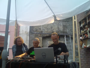 POL and Ludan Dross Sinusite live Cabinet off geneva